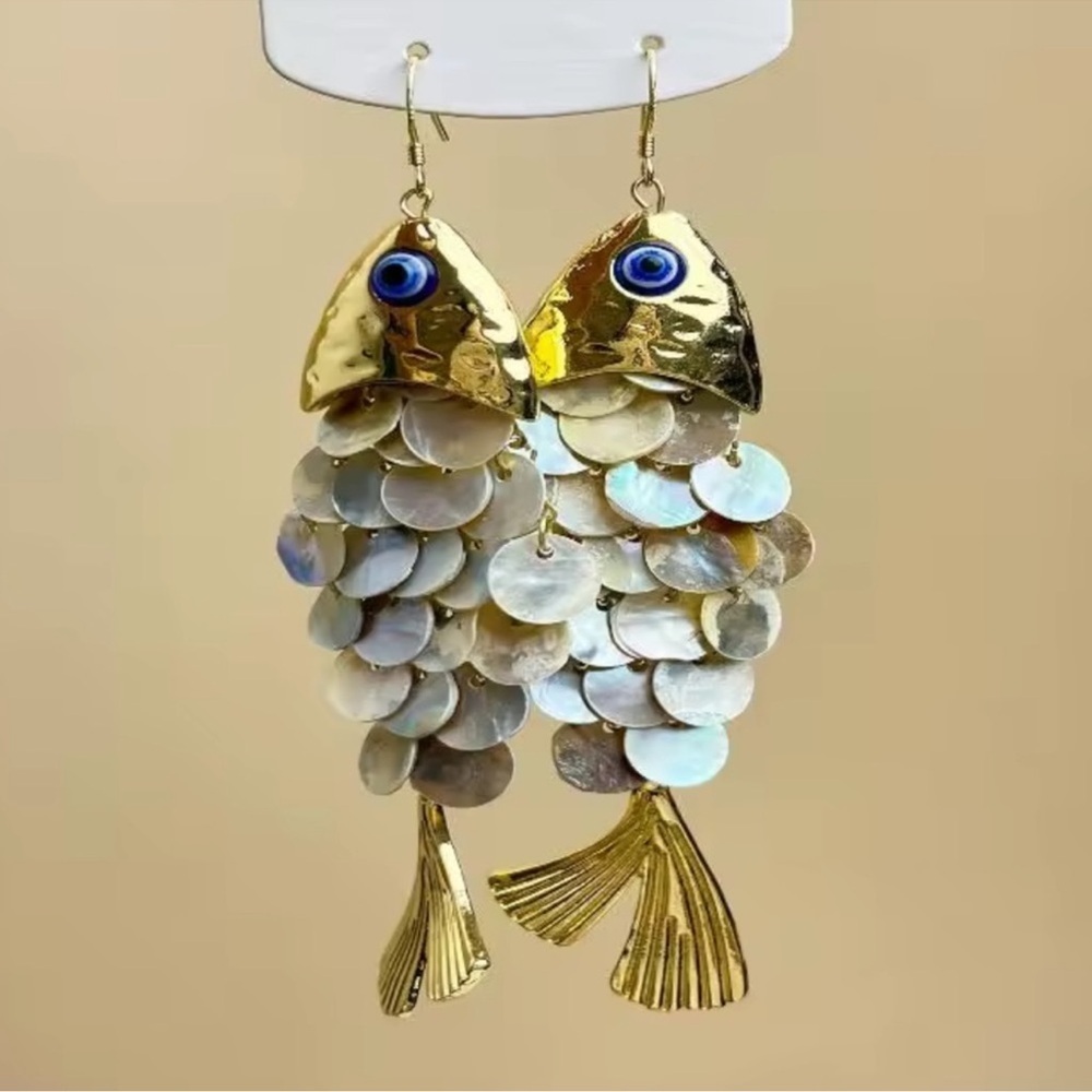 Shell Fish Goddess Gold Earrings - Picture 3 of 4